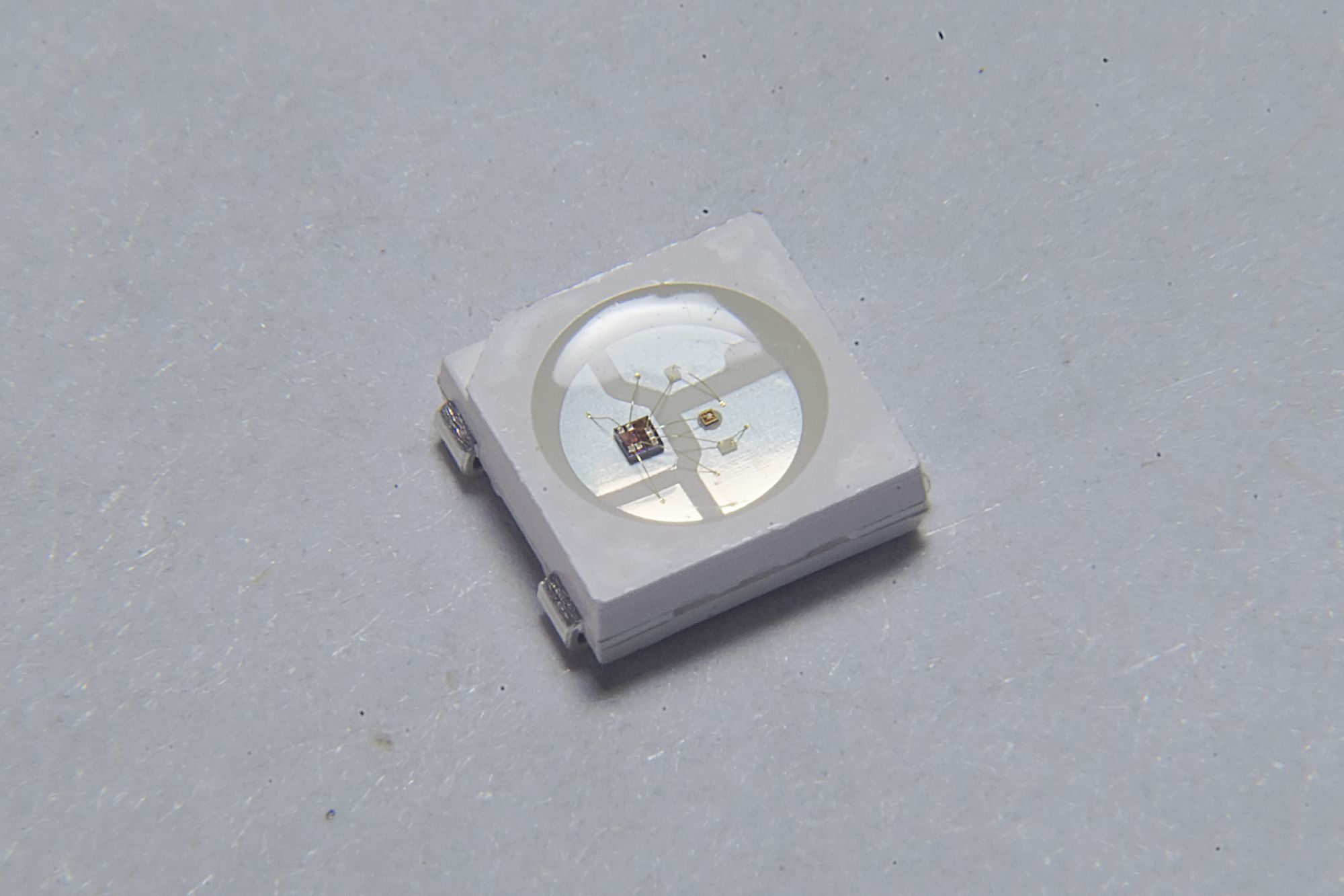 幻彩5050燈珠的特性和應(yīng)用